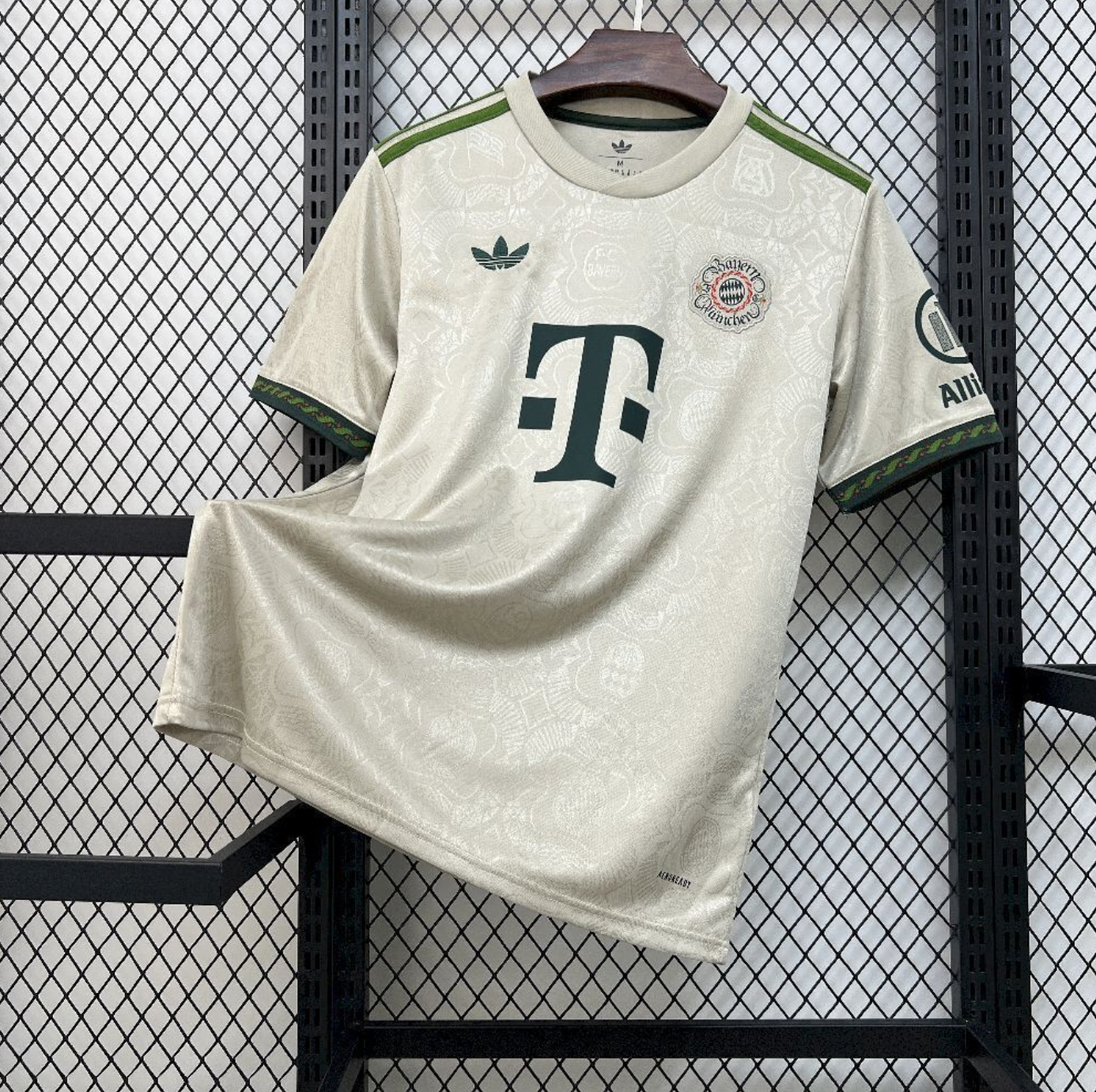 Bayern Munich 2025/2026 Oktoberfest