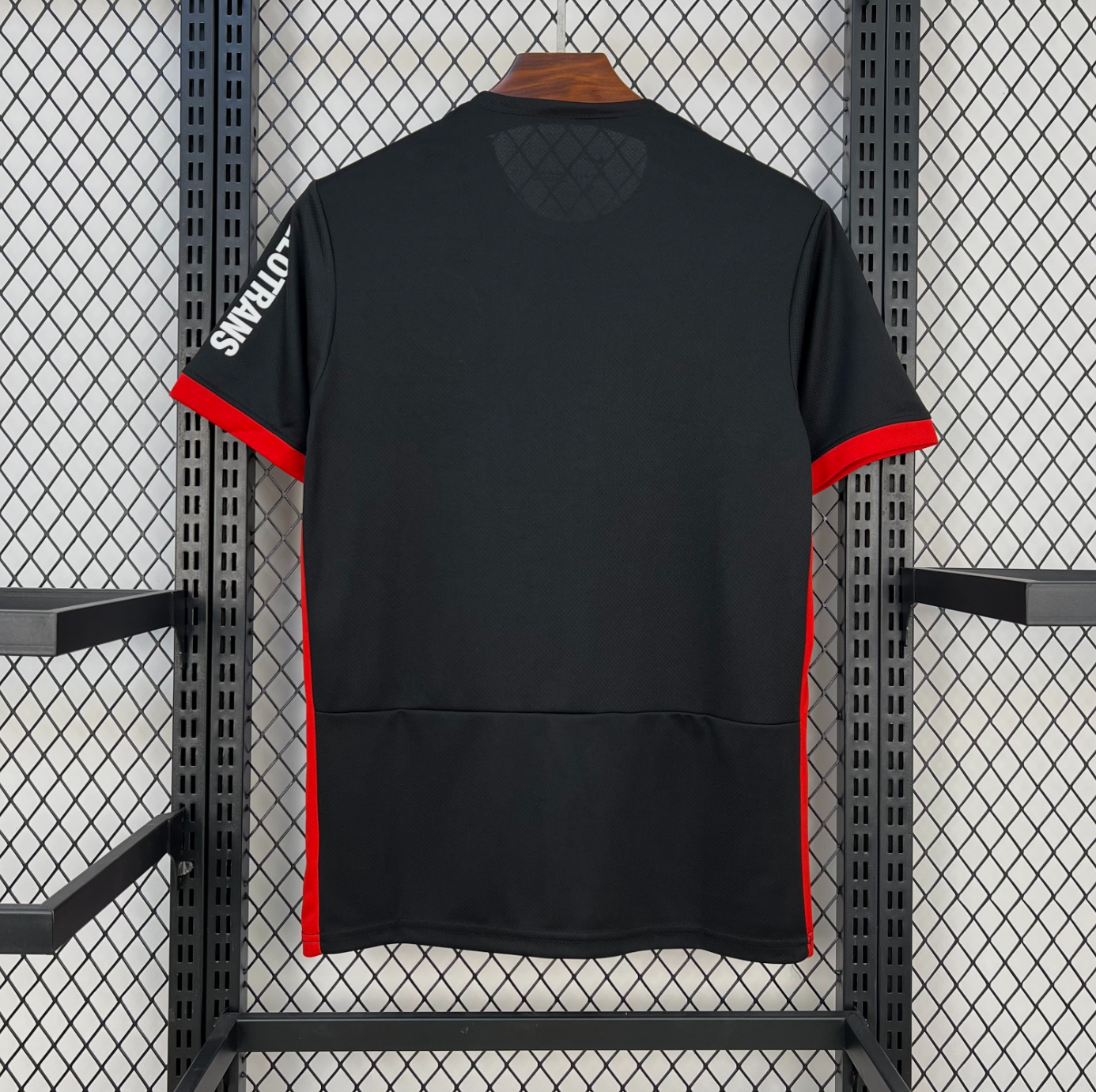 Eintracht Frankfurt 2024/2025 Exterieur